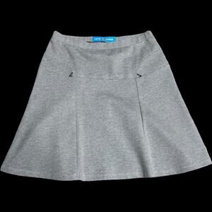 NWOT  Light Gray 4 Pocket Stretch Knit Lizzie Driver Golf Skort Size Medium